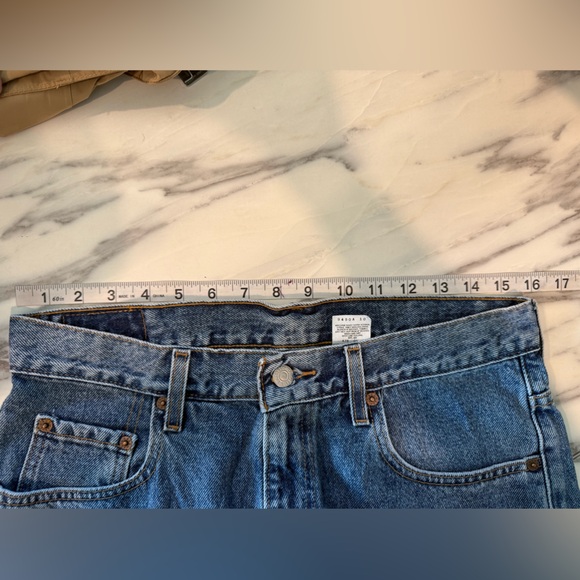 Y2K ✨ Levi’s 569 Loose Fit Husky Jean Short - Picture 4 of 10